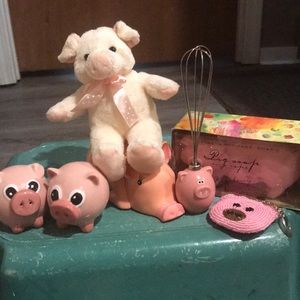 Pig themed items
